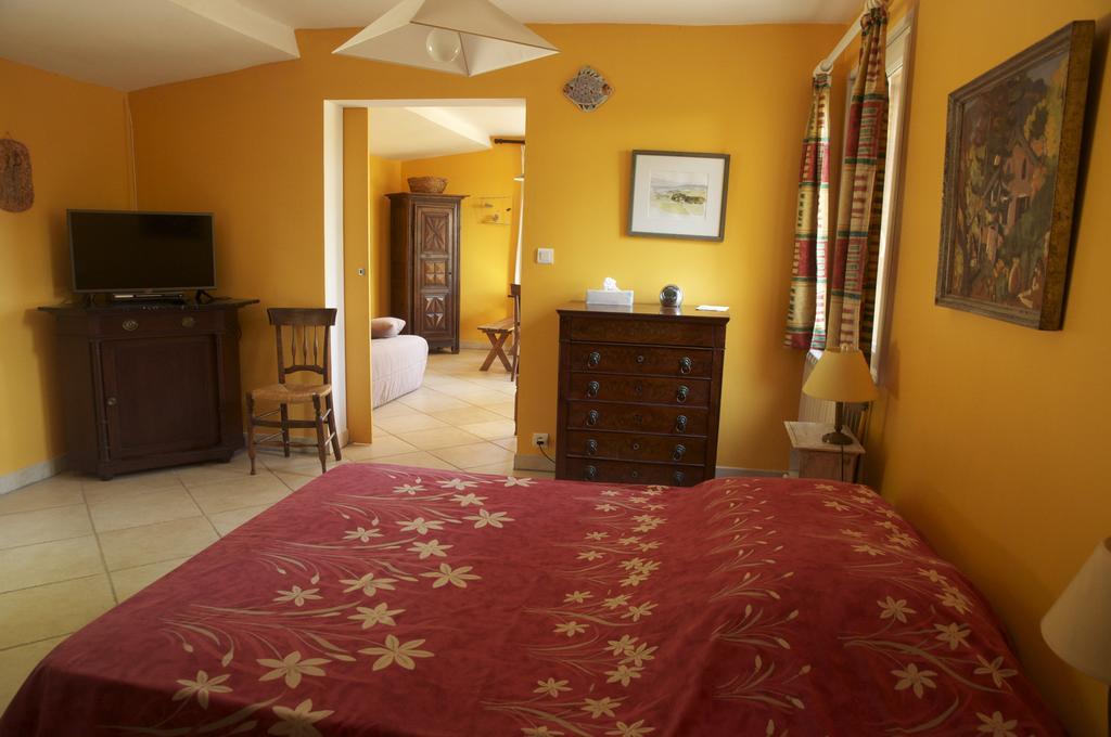 Le Petit Bacalan Villa Mormoiron ภายนอก รูปภาพ